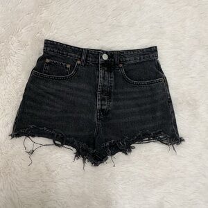 ZARA - High-Rise Frayed Hem Women's Denim Shorts - Black